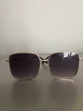Quay square sunglasses